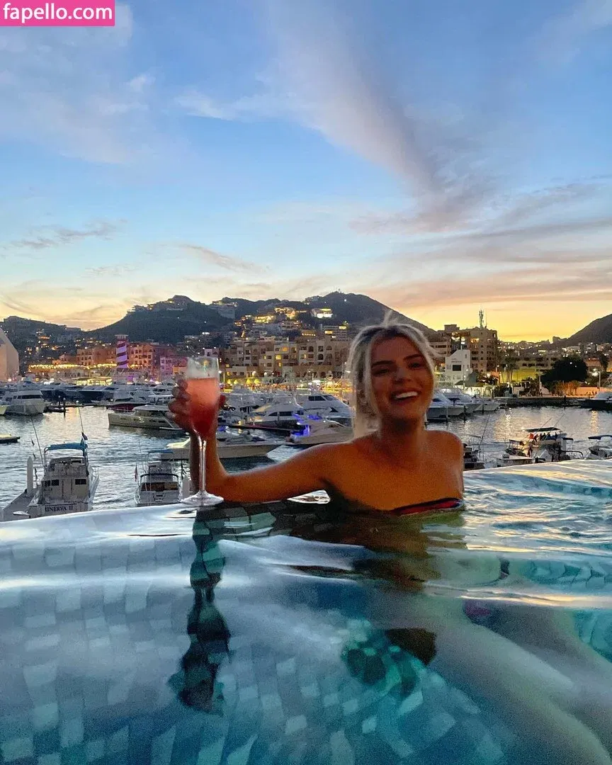 Alissa Violet Onlyfans Photo Gallery 