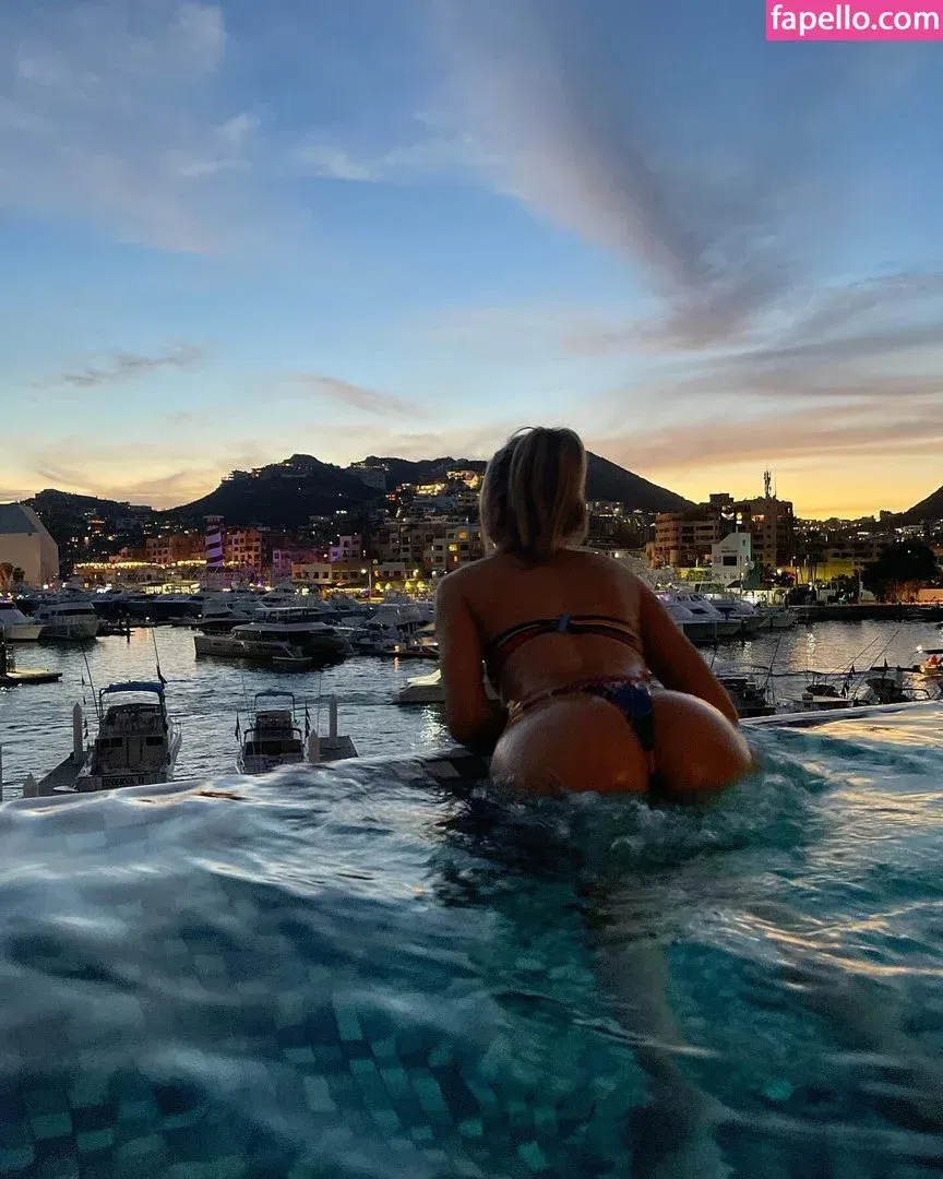 Alissa Violet Onlyfans Photo Gallery 