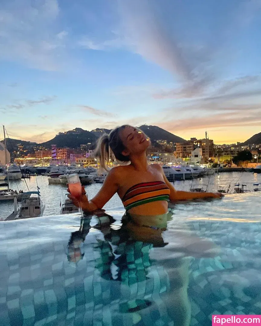 Alissa Violet Onlyfans Photo Gallery 