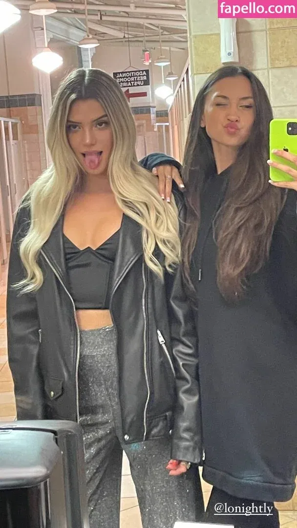 Alissa Violet Onlyfans Photo Gallery 