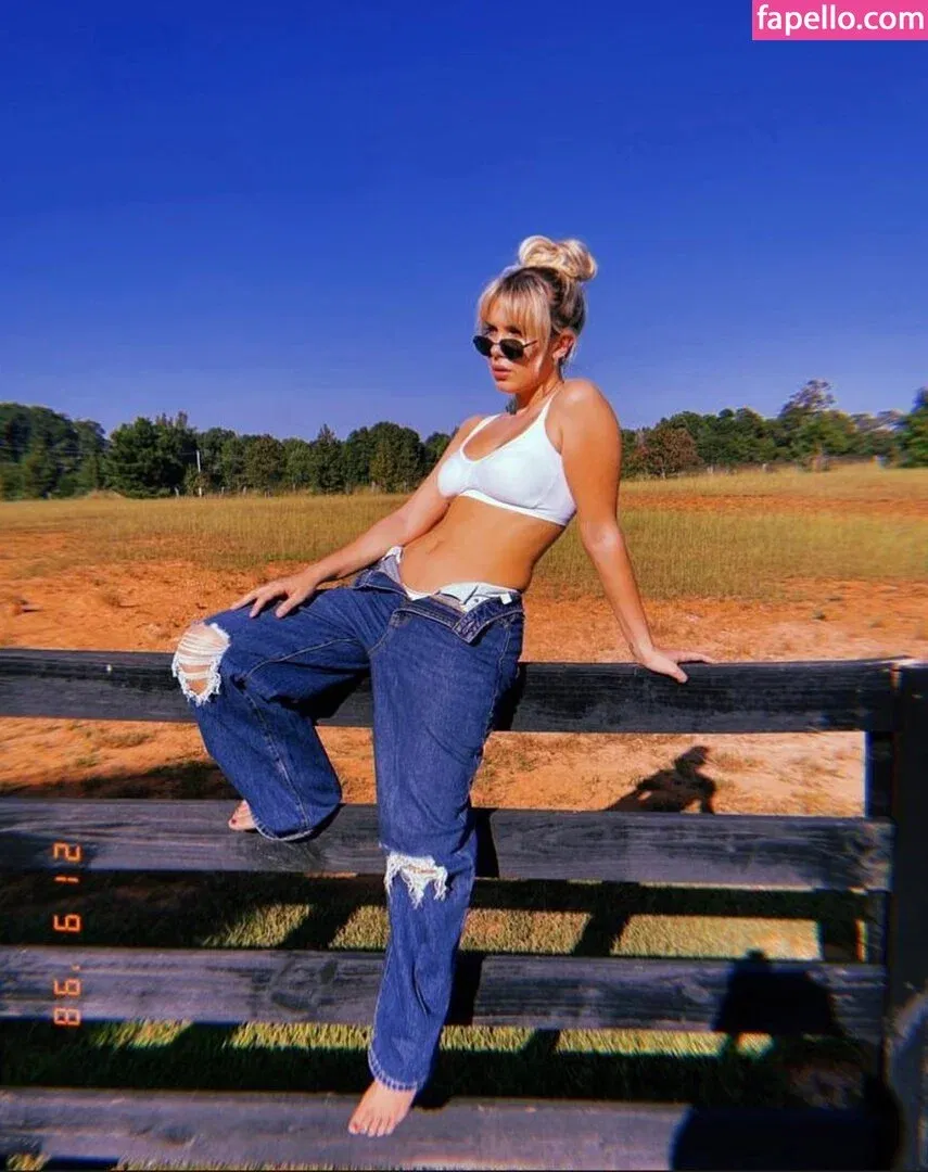 Alissa Violet Onlyfans Photo Gallery 