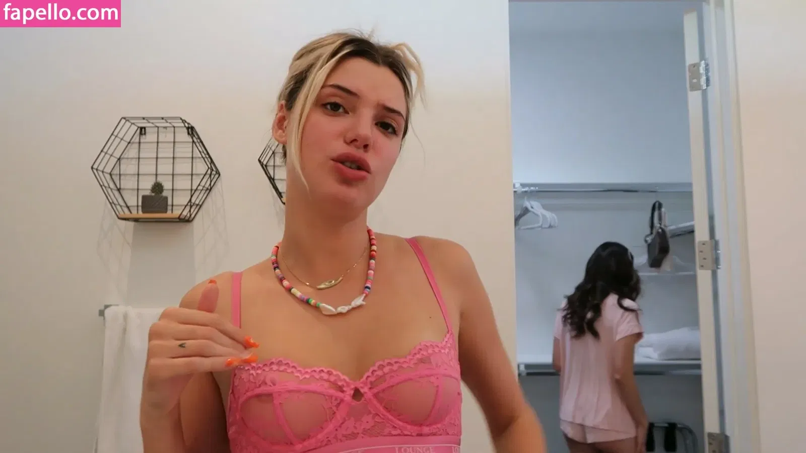Alissa Violet Onlyfans Photo Gallery 