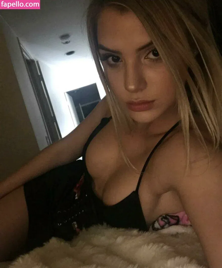 Alissa Violet Onlyfans Photo Gallery 