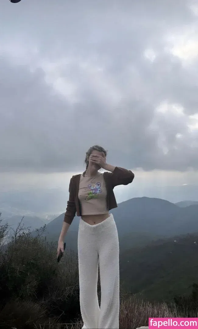 Alissa Violet Onlyfans Photo Gallery 