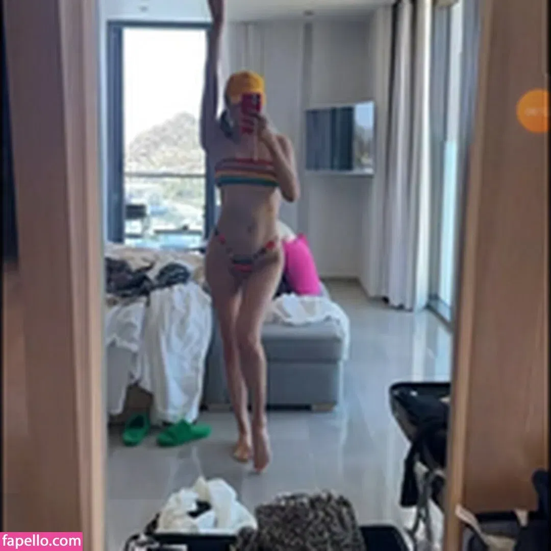 Alissa Violet Onlyfans Photo Gallery 