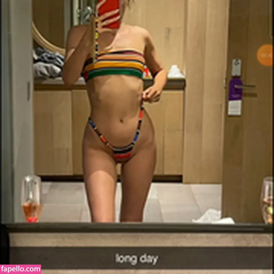 Alissa Violet Onlyfans Photo Gallery 