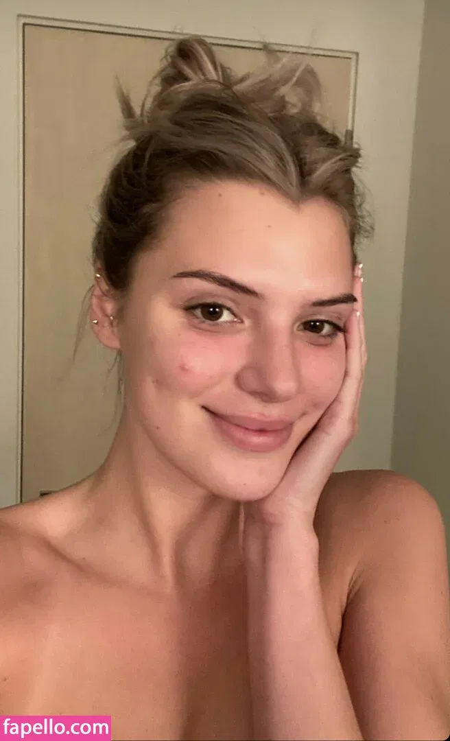 Alissa Violet Onlyfans Photo Gallery 