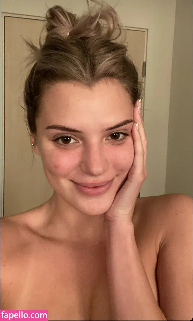 Alissa Violet Onlyfans Photo Gallery 