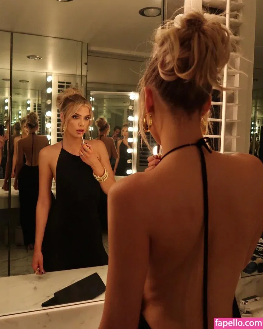 Alissa Violet Onlyfans Photo Gallery 