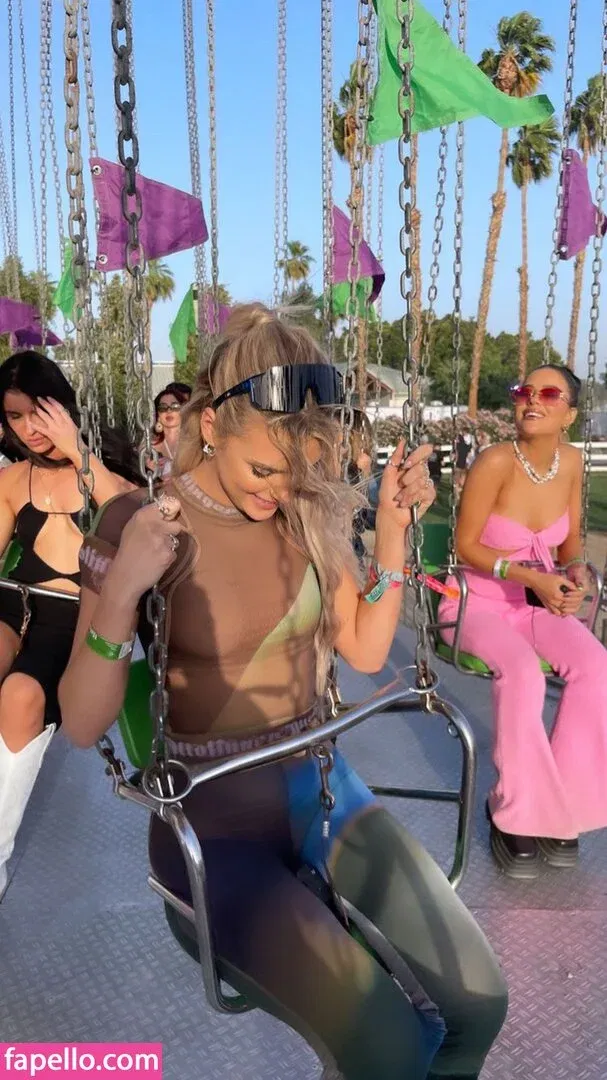 Alissa Violet Onlyfans Photo Gallery 