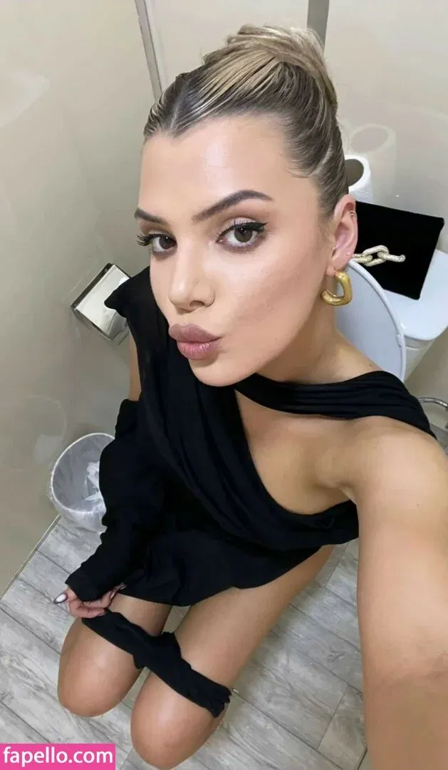 Alissa Violet Onlyfans Photo Gallery 