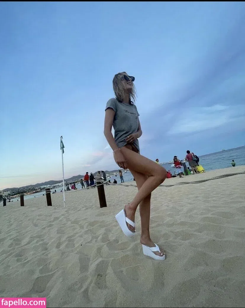 Alissa Violet Onlyfans Photo Gallery 