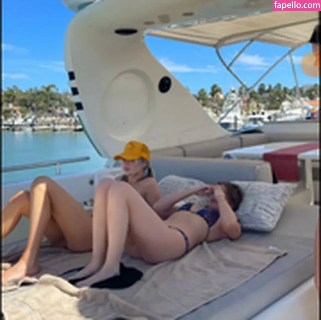 Alissa Violet Onlyfans Photo Gallery 