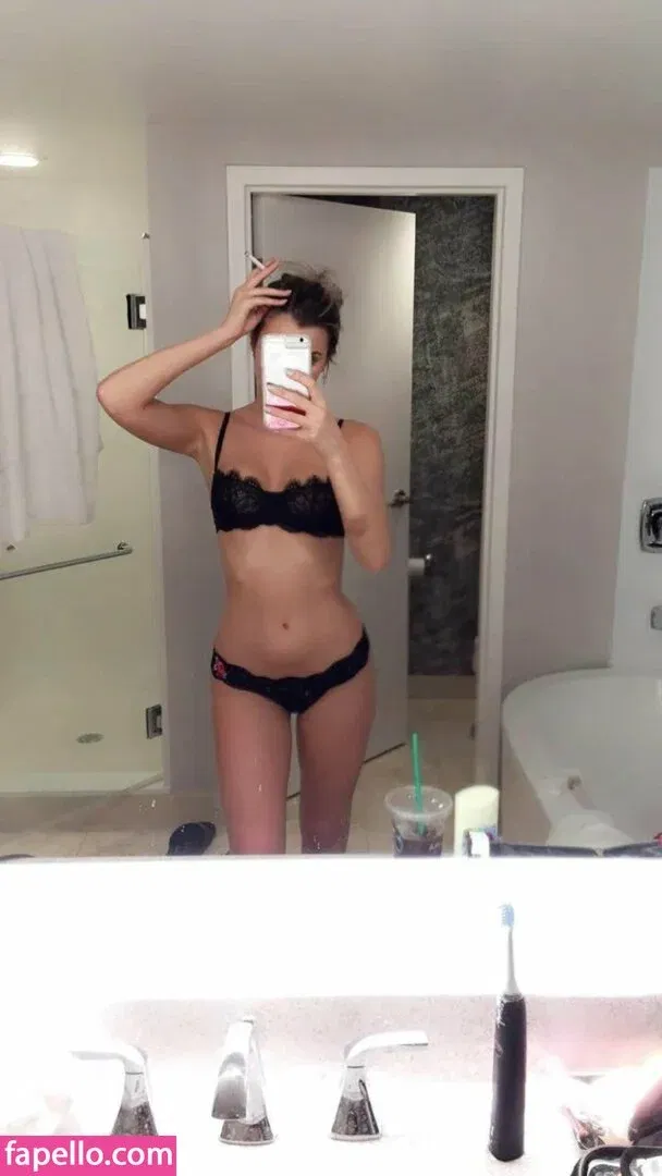 Alissa Violet Onlyfans Photo Gallery 