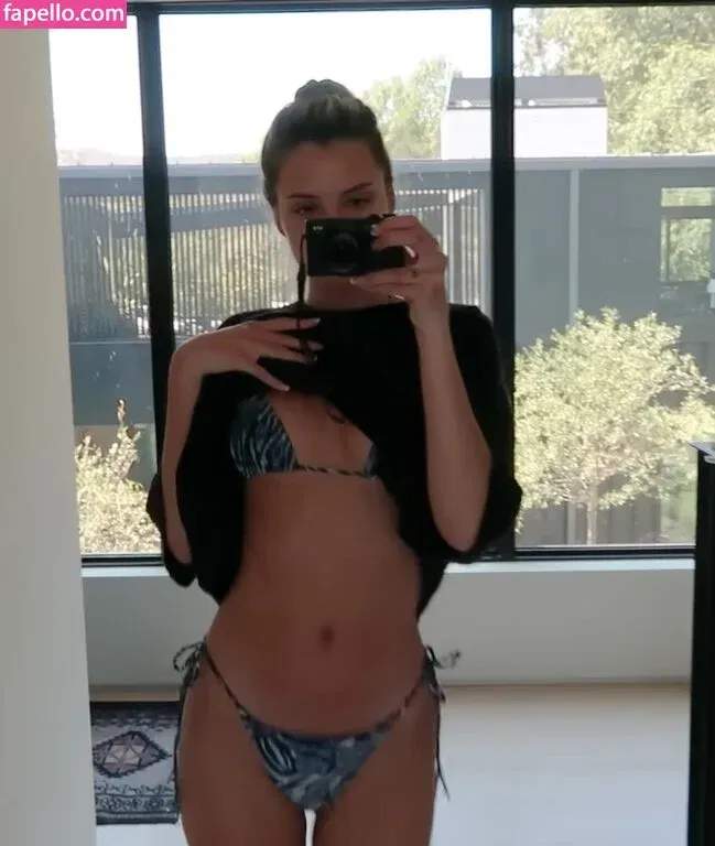 Alissa Violet Onlyfans Photo Gallery 