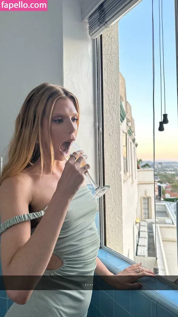 Alissa Violet Onlyfans Photo Gallery 