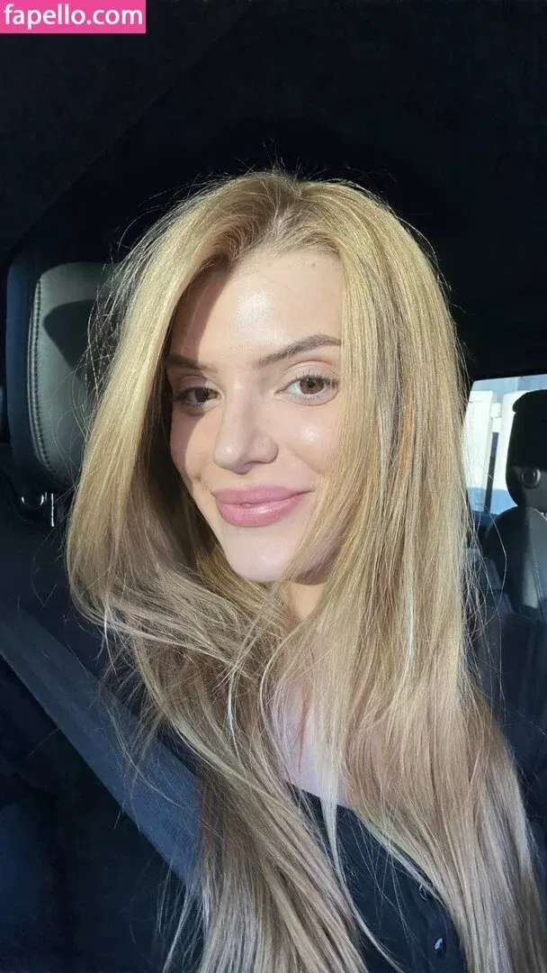 Alissa Violet Onlyfans Photo Gallery 