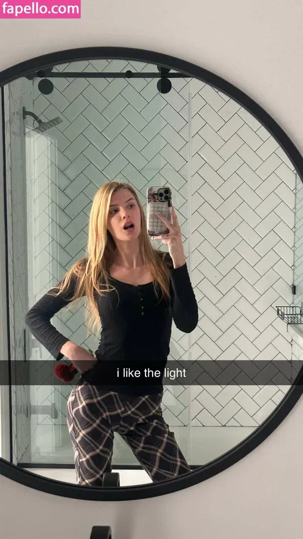 Alissa Violet Onlyfans Photo Gallery 