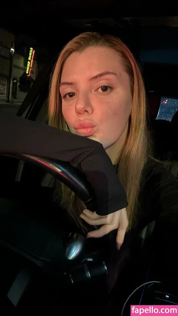 Alissa Violet Onlyfans Photo Gallery 