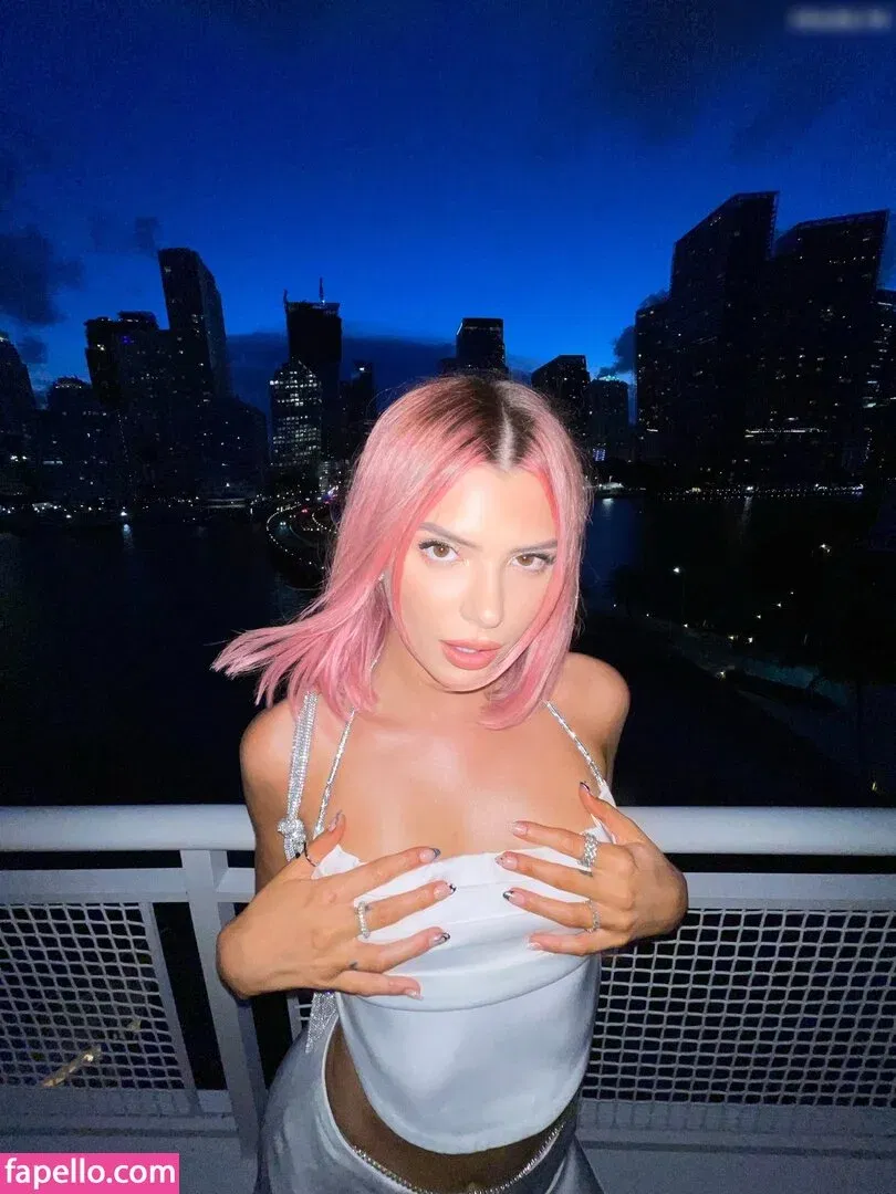 Alissa Violet Onlyfans Photo Gallery 