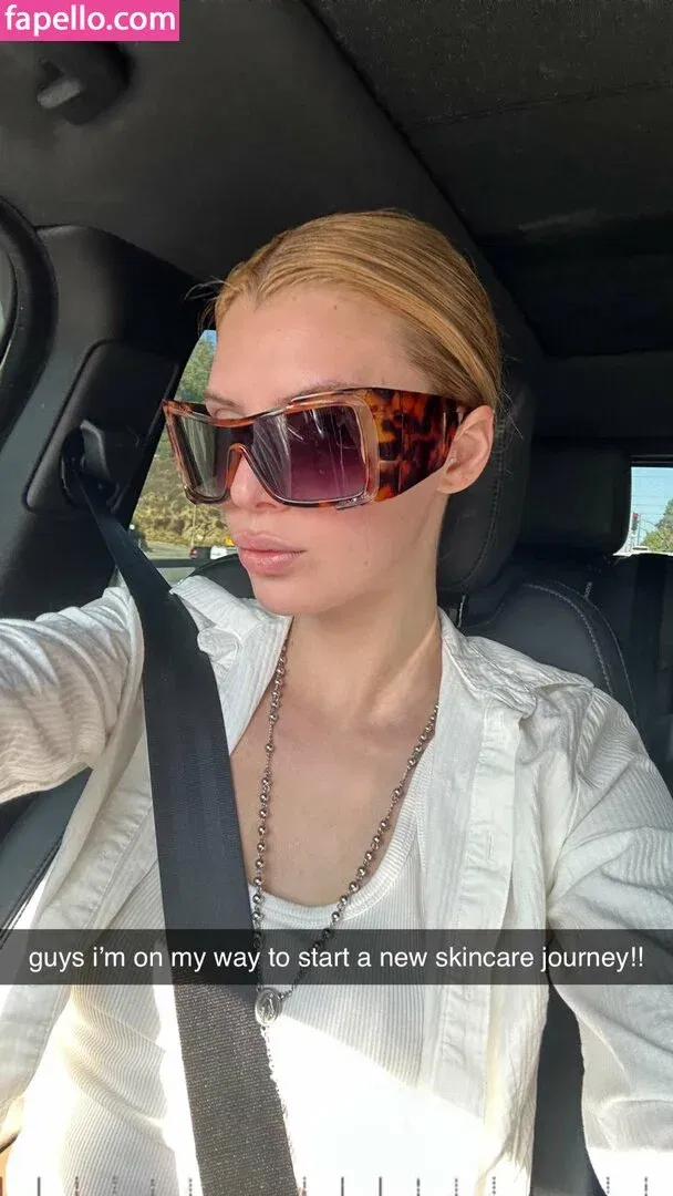 Alissa Violet Onlyfans Photo Gallery 