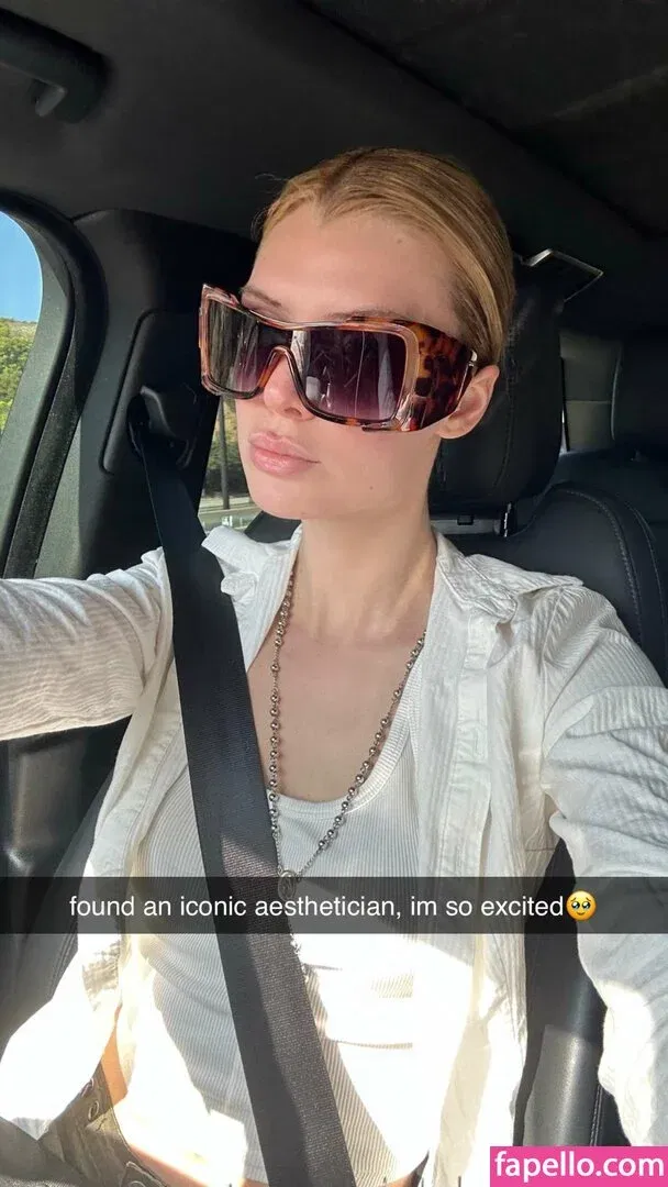 Alissa Violet Onlyfans Photo Gallery 