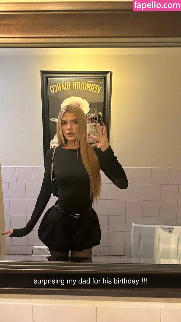 Alissa Violet Onlyfans Photo Gallery 