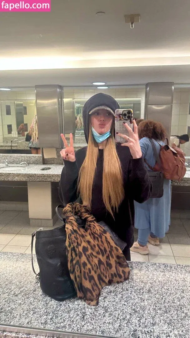 Alissa Violet Onlyfans Photo Gallery 