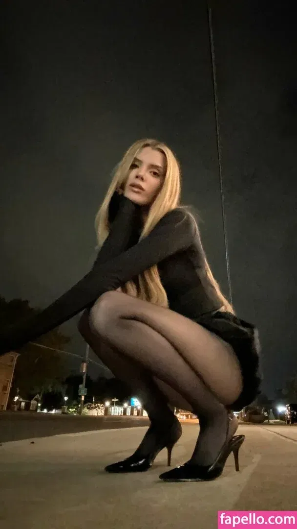 Alissa Violet Onlyfans Photo Gallery 