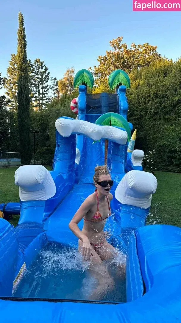 Alissa Violet Onlyfans Photo Gallery 