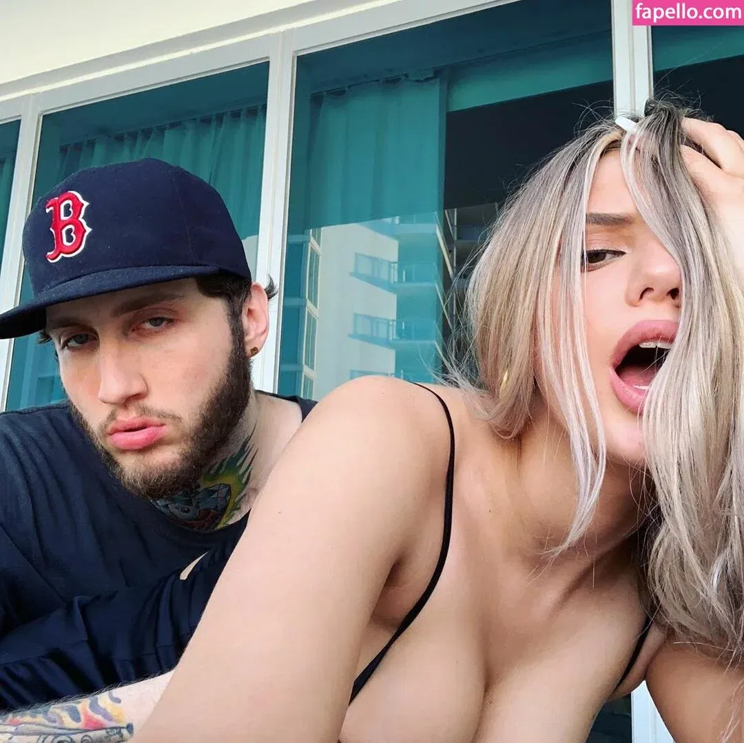 Alissa Violet Onlyfans Photo Gallery 