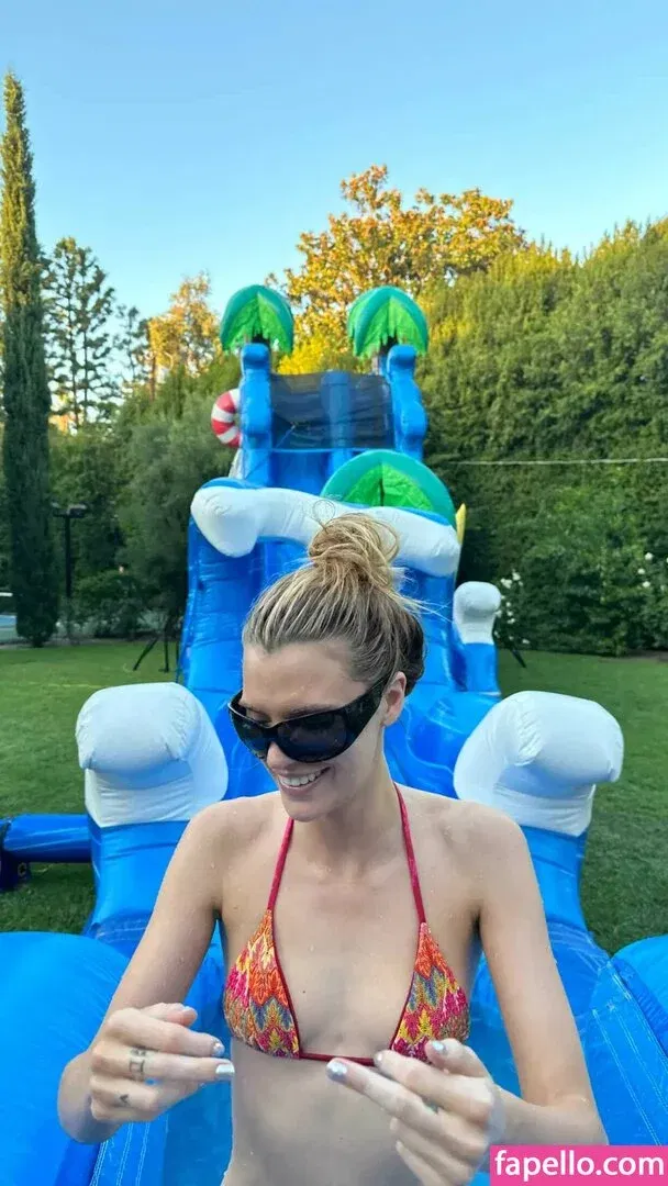 Alissa Violet Onlyfans Photo Gallery 