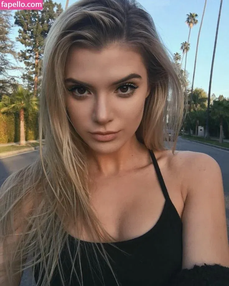 Alissa Violet Onlyfans Photo Gallery 