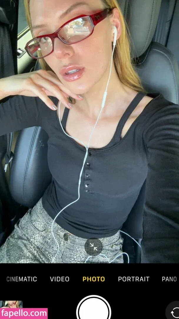 Alissa Violet Onlyfans Photo Gallery 