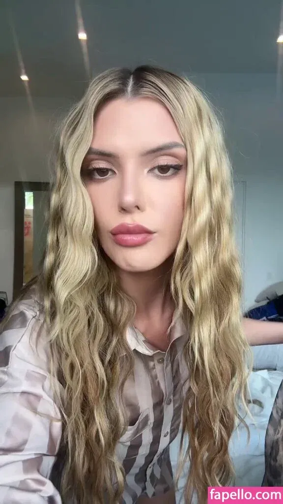 Alissa Violet Onlyfans Photo Gallery 