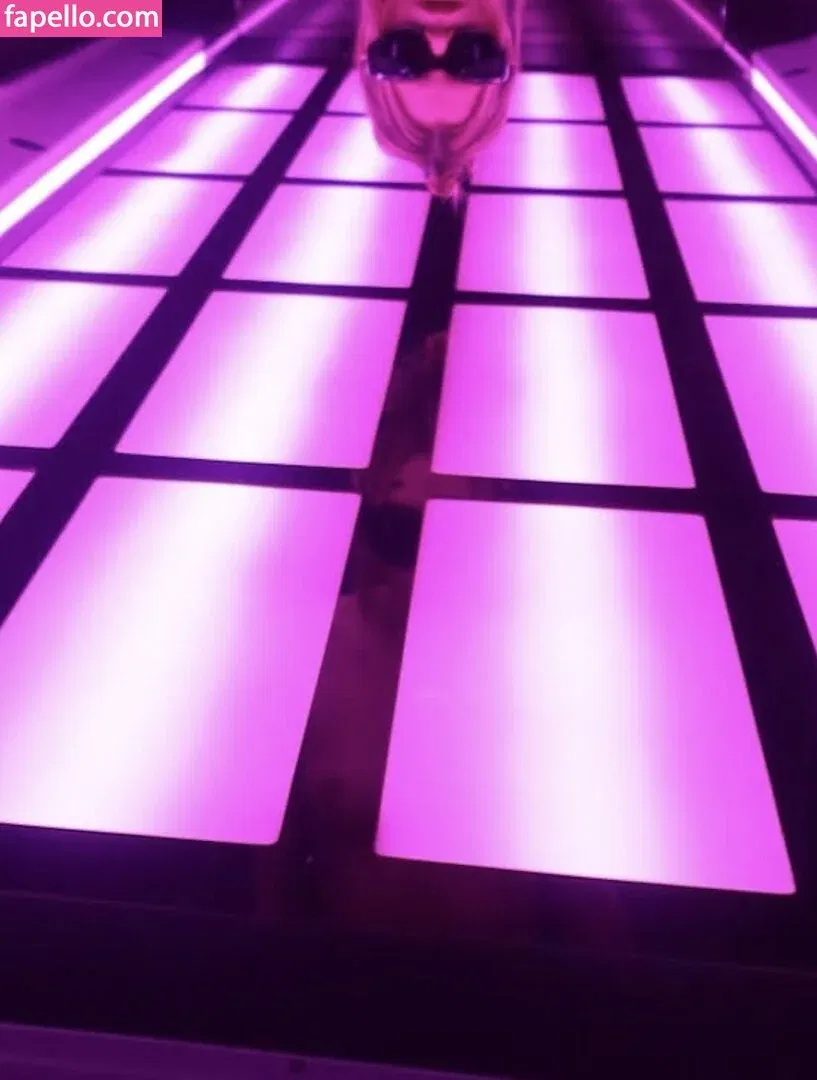 Alissa Violet Onlyfans Photo Gallery 