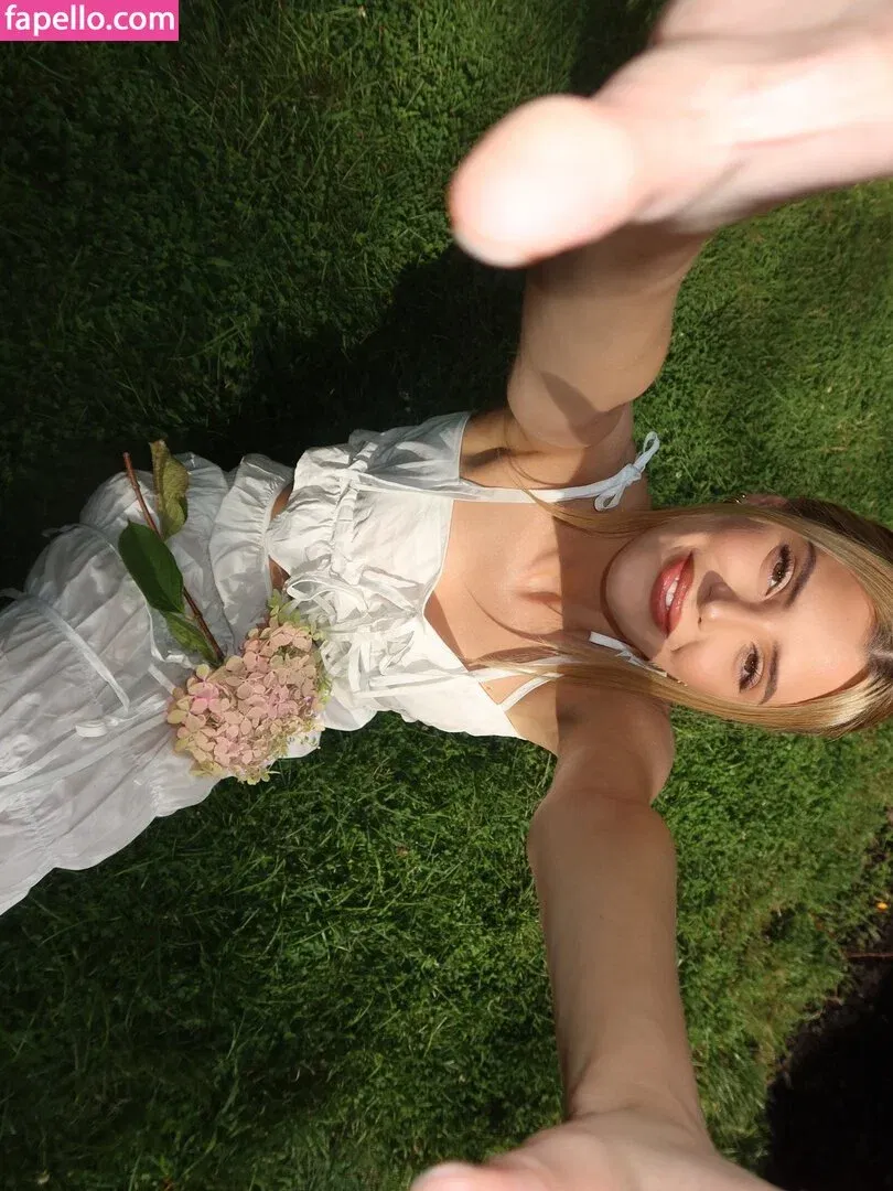 Alissa Violet Onlyfans Photo Gallery 