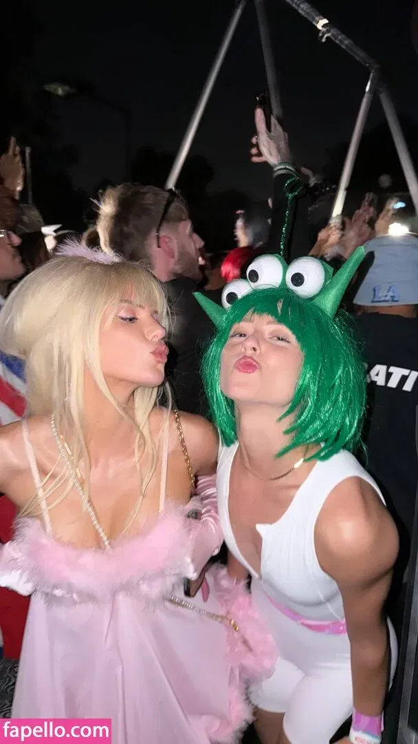 Alissa Violet Onlyfans Photo Gallery 