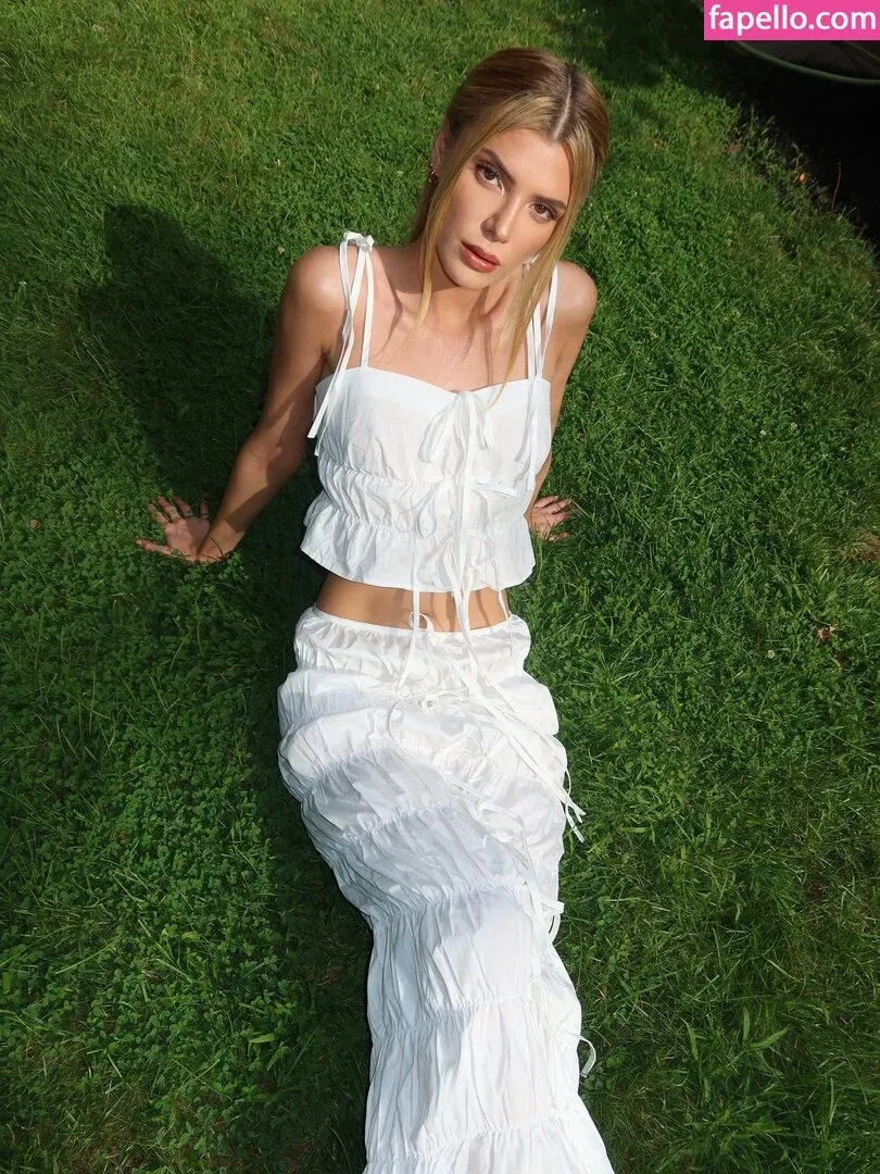 Alissa Violet Onlyfans Photo Gallery 