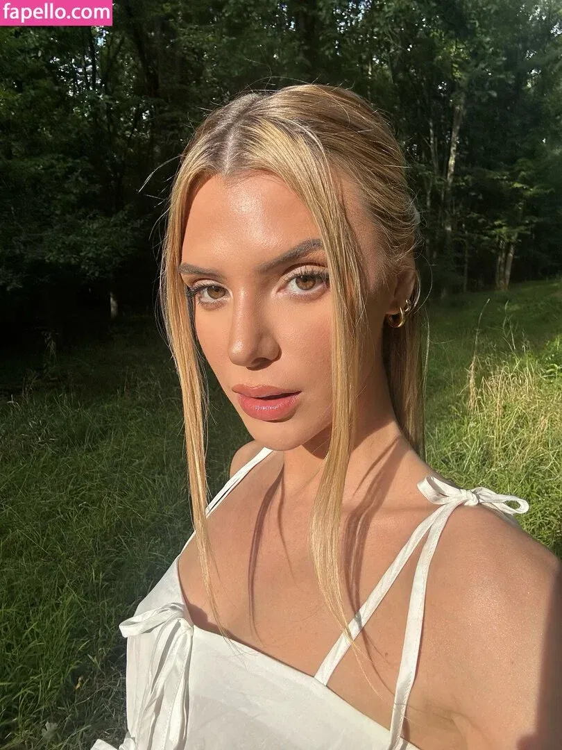 Alissa Violet Onlyfans Photo Gallery 