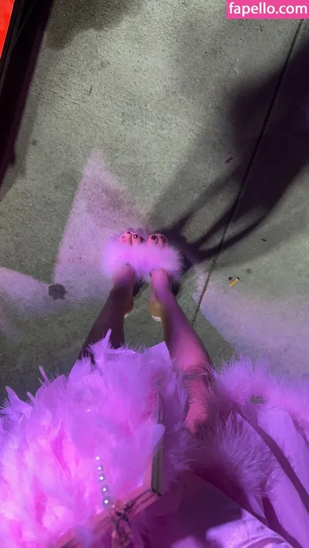 Alissa Violet Onlyfans Photo Gallery 