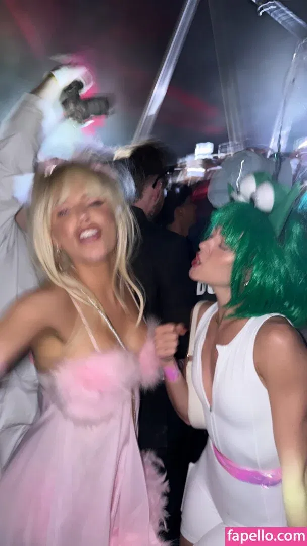 Alissa Violet Onlyfans Photo Gallery 