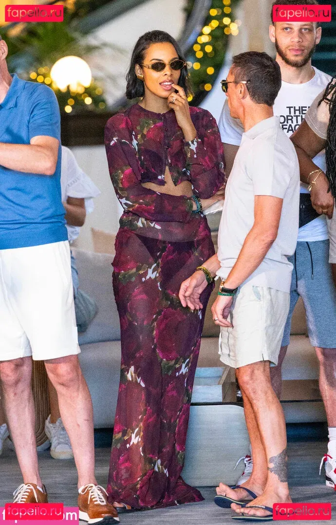 Rochelle Humes Onlyfans Photo Gallery 