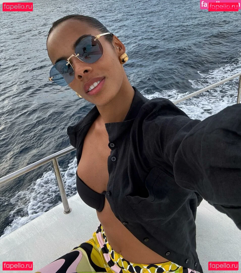 Rochelle Humes Onlyfans Photo Gallery 