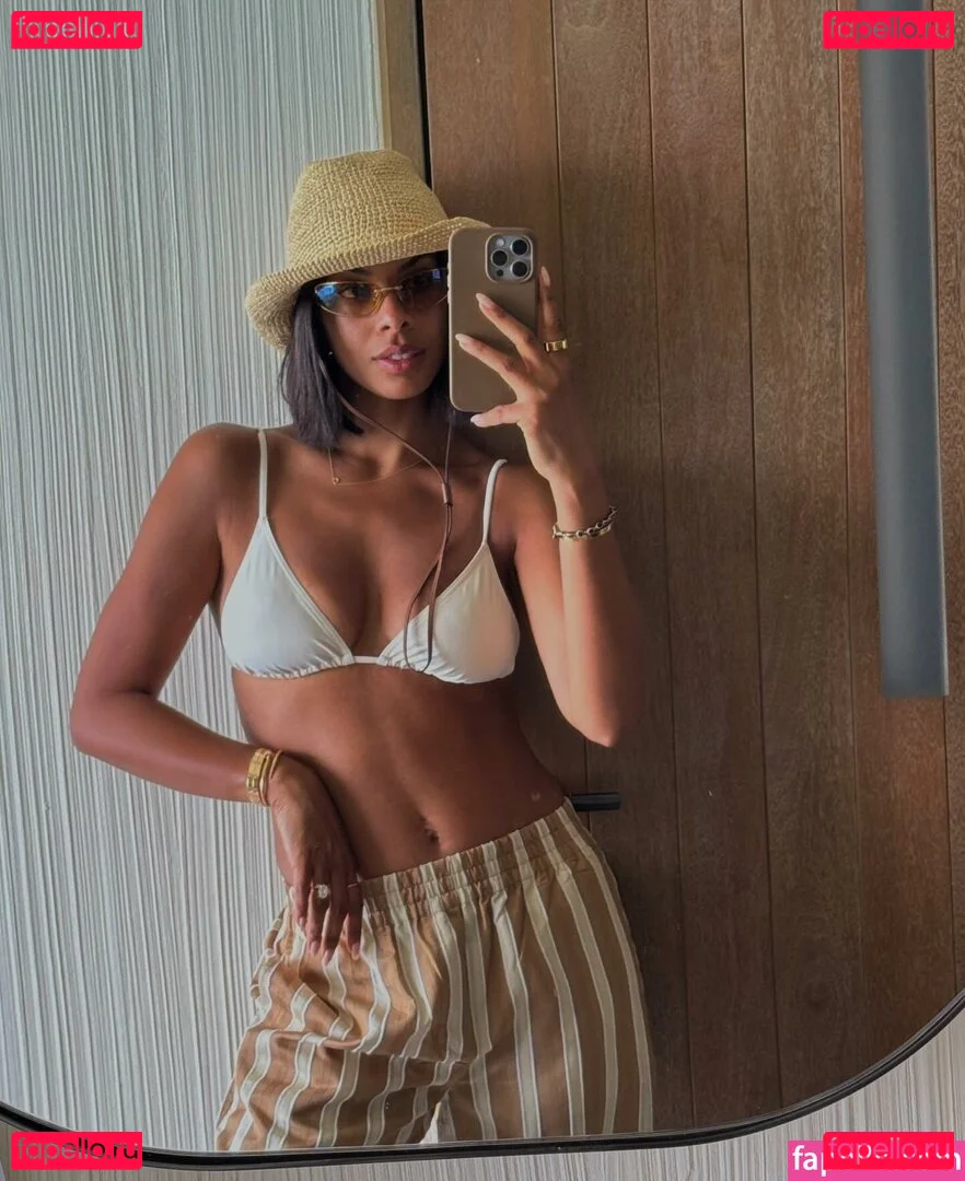 Rochelle Humes Onlyfans Photo Gallery 