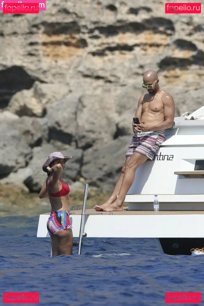 Rochelle Humes Onlyfans Photo Gallery 