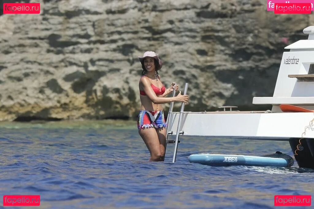 Rochelle Humes Onlyfans Photo Gallery 