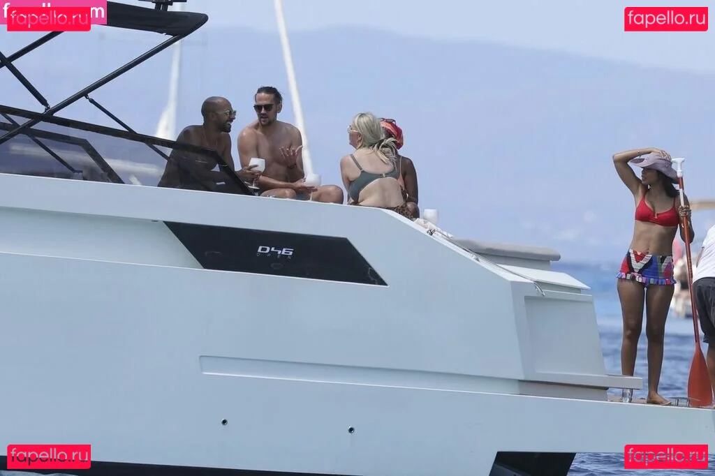 Rochelle Humes Onlyfans Photo Gallery 