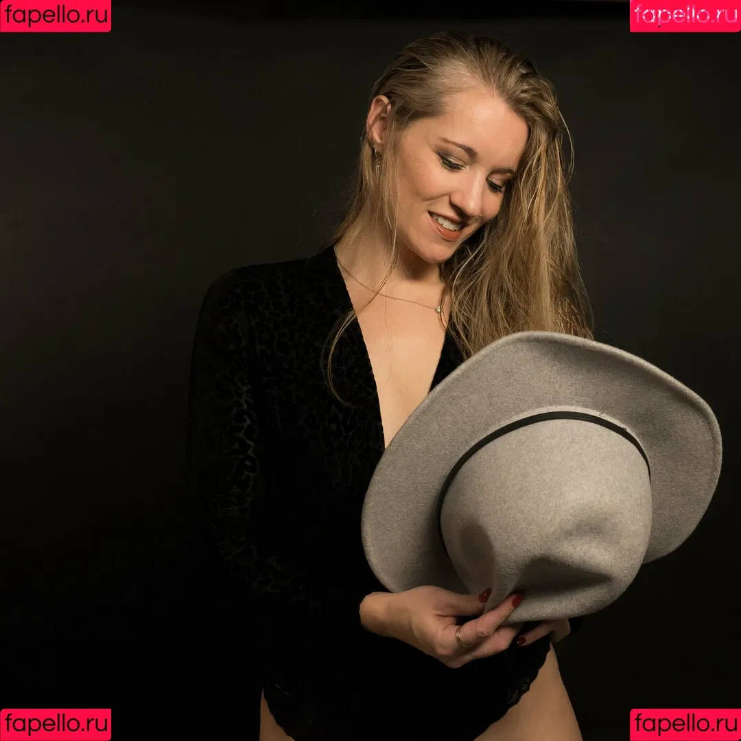 mozasmr Onlyfans Photo Gallery 