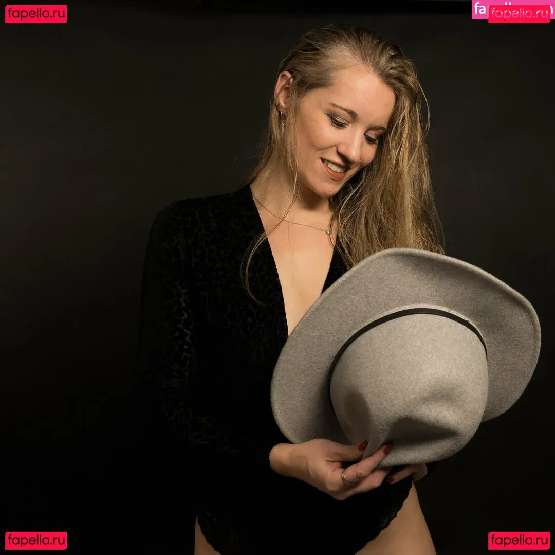 mozasmr Onlyfans Photo Gallery 